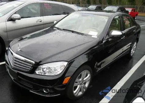 2008 Mercedes-Benz C300 z USA, uszkodzony, nr VIN WDDGF54X48R014448